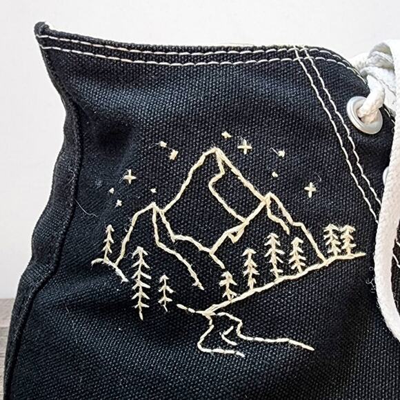 Converse Black High Top Sneakers Custom Embroidered Mountains Size 10 Art‎ - Picture 3 of 9
